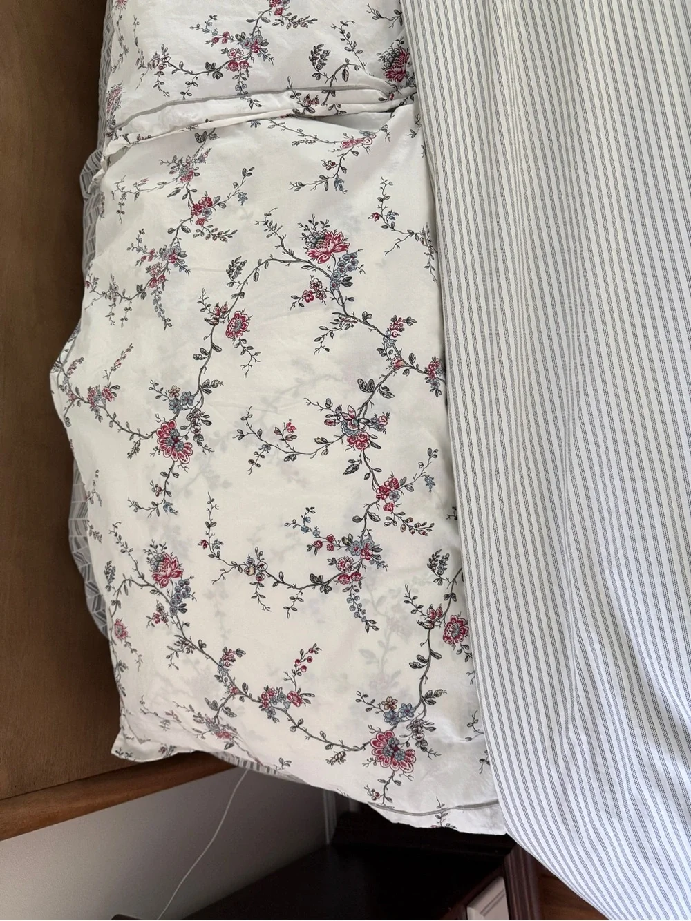 IKEA Stenort Queen Size Floral Duvet Cover
